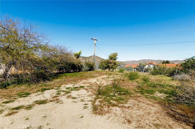 8444 Acoma Trail, Yucca Valley, CA 92284