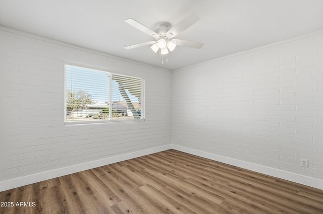 10537 W LA JOLLA Drive, Sun City, AZ 85351