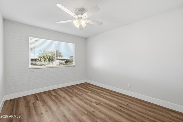 10537 W LA JOLLA Drive, Sun City, AZ 85351