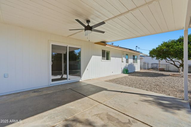 10537 W LA JOLLA Drive, Sun City, AZ 85351