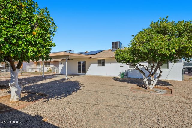 10537 W LA JOLLA Drive, Sun City, AZ 85351