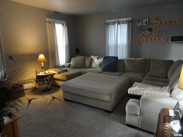 522 N STATE Street, Geneseo, IL 61254