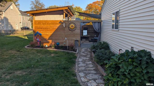 522 N STATE Street, Geneseo, IL 61254