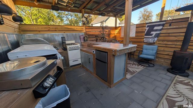 522 N STATE Street, Geneseo, IL 61254