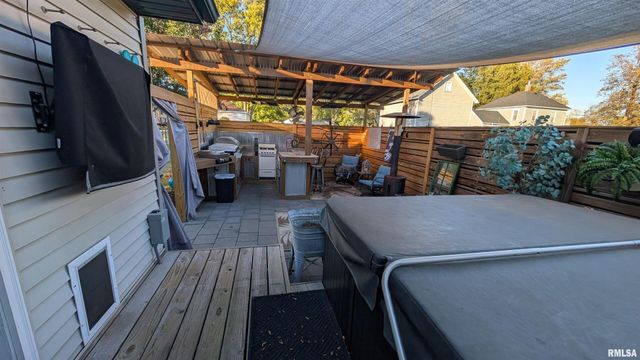 522 N STATE Street, Geneseo, IL 61254