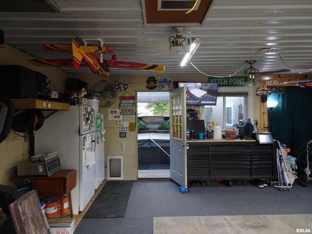 522 N STATE Street, Geneseo, IL 61254