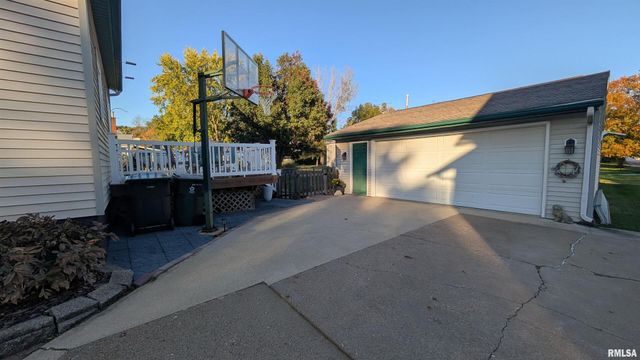 522 N STATE Street, Geneseo, IL 61254