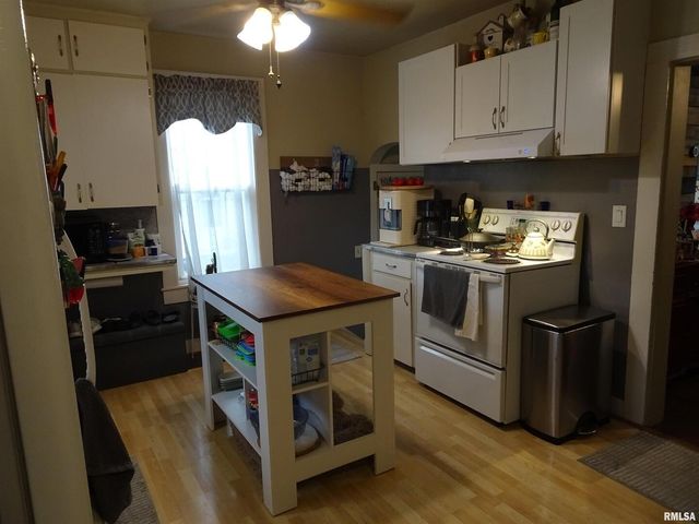 522 N STATE Street, Geneseo, IL 61254