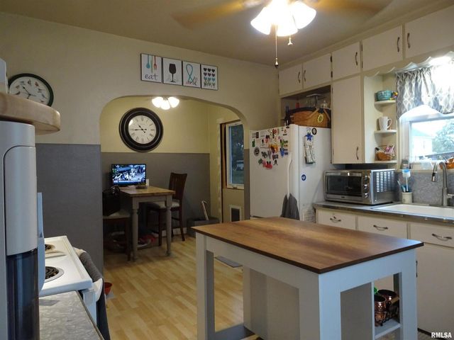 522 N STATE Street, Geneseo, IL 61254