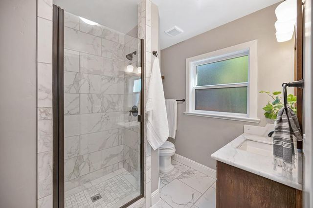 3930 N St, Sacramento, CA 95816
