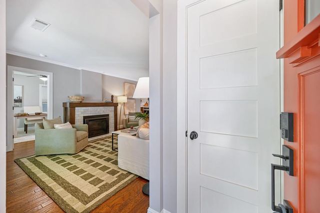 3930 N St, Sacramento, CA 95816