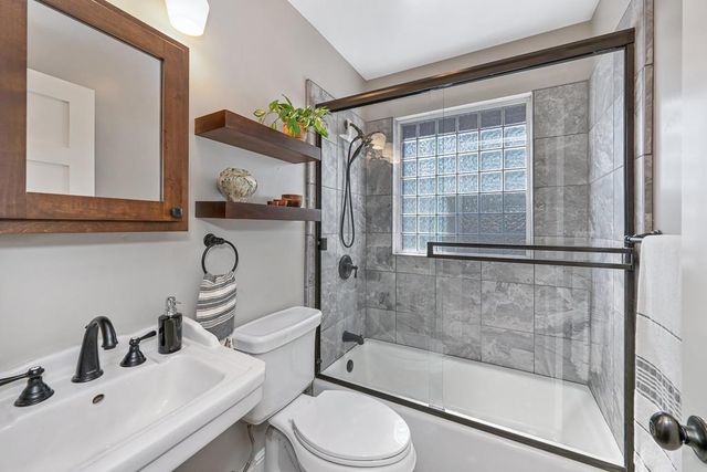 3930 N St, Sacramento, CA 95816