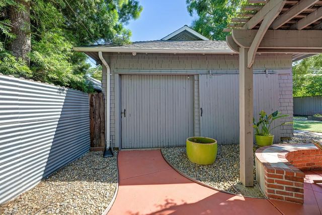 3930 N St, Sacramento, CA 95816