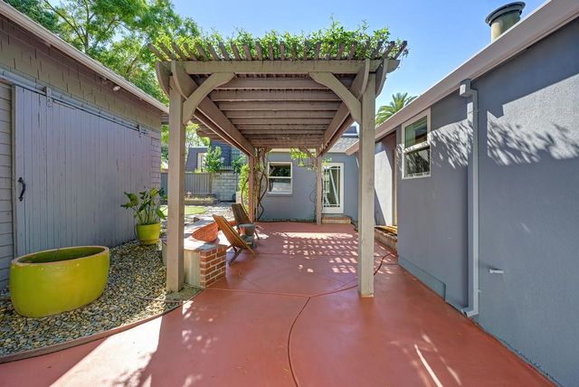 3930 N St, Sacramento, CA 95816