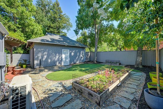 3930 N St, Sacramento, CA 95816