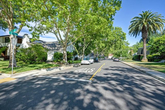 3930 N St, Sacramento, CA 95816