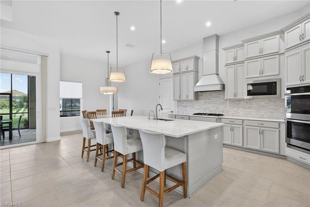 11400 Canal Grande DR, Fort Myers, FL 33913