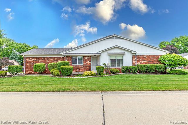 31980 Mark Adam Lange 12, Warren, MI 48093