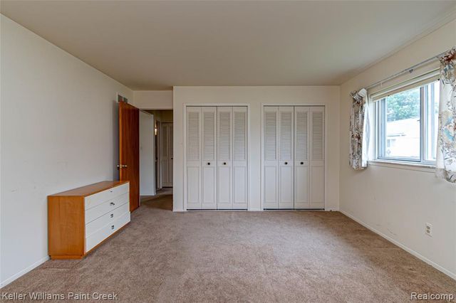 31980 Mark Adam Lange 12, Warren, MI 48093