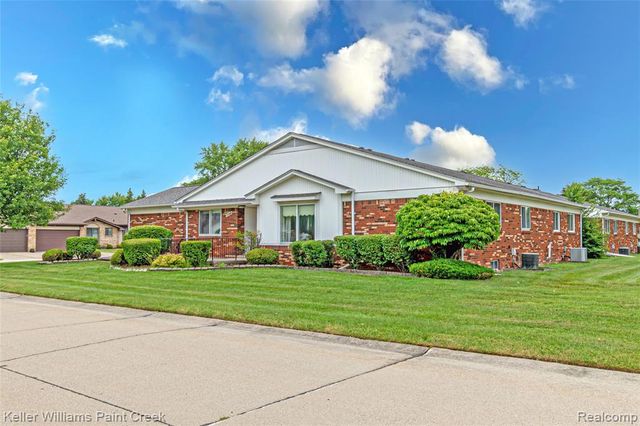 31980 Mark Adam Lange 12, Warren, MI 48093