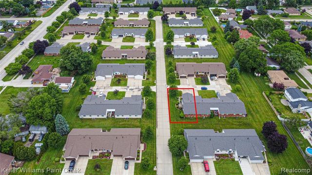 31980 Mark Adam Lange 12, Warren, MI 48093