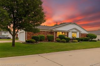 31980 Mark Adam Lange 12, Warren, MI 48093