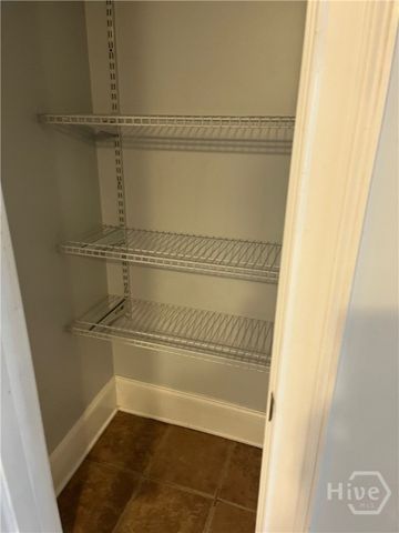 555 E Harris Street, Savannah, GA 31401