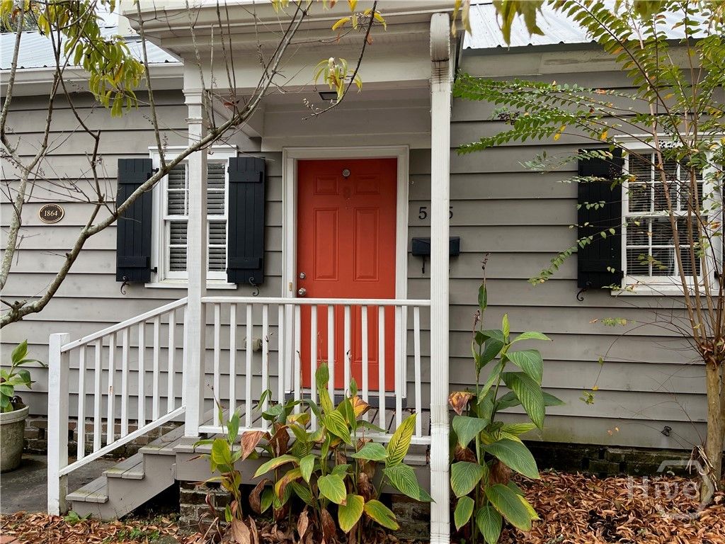 555 E Harris Street, Savannah, GA 31401