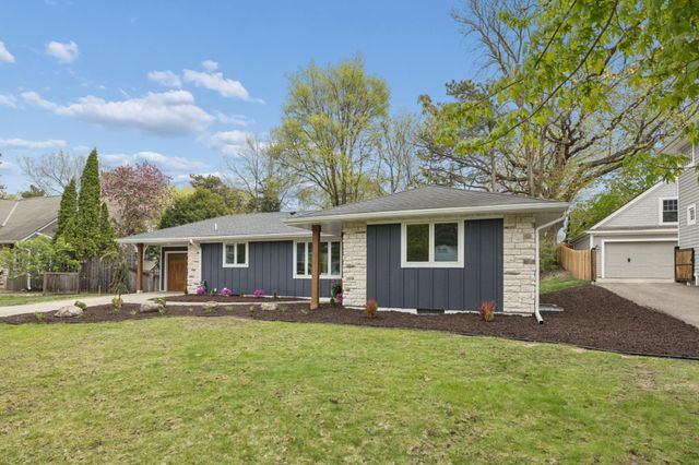 125 Oakwood Road, Hopkins, MN 55343
