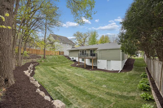 125 Oakwood Road, Hopkins, MN 55343