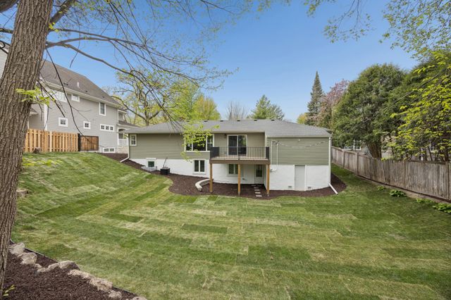 125 Oakwood Road, Hopkins, MN 55343