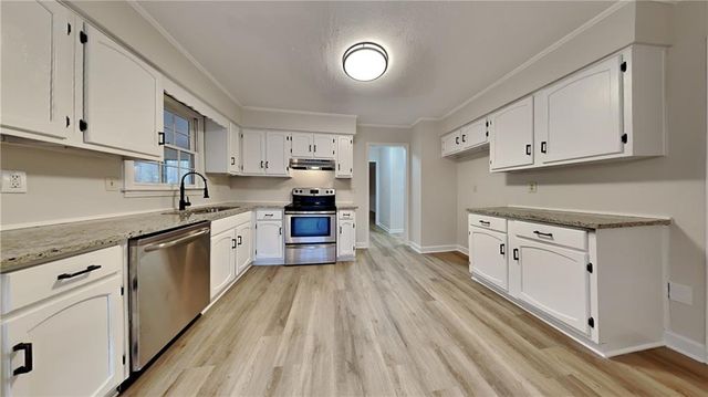 260 N Fayette Drive, Fayetteville, GA 30214