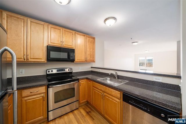 448 Palisade Avenue, Cliffside Park, NJ 07010