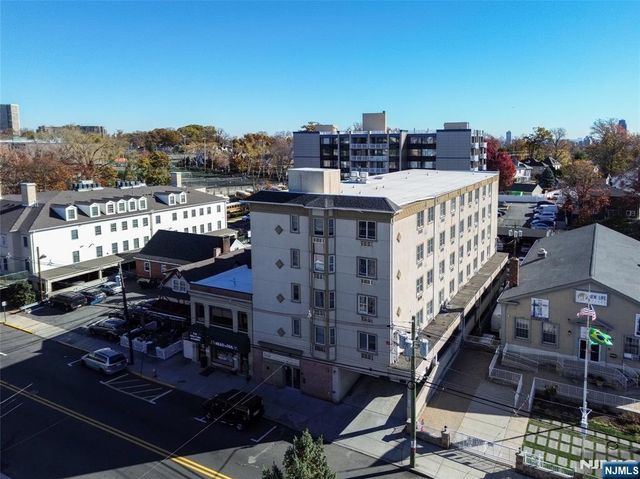 448 Palisade Avenue, Cliffside Park, NJ 07010