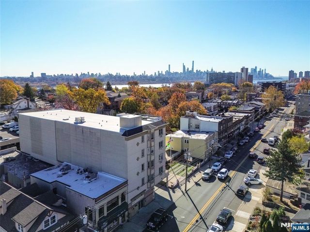 448 Palisade Avenue, Cliffside Park, NJ 07010