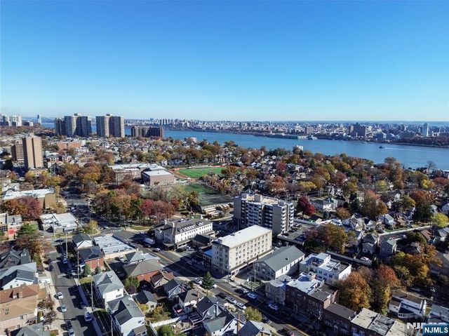 448 Palisade Avenue, Cliffside Park, NJ 07010