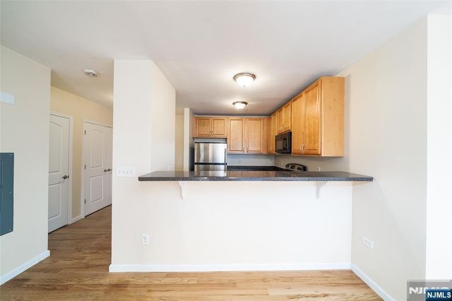 448 Palisade Avenue, Cliffside Park, NJ 07010