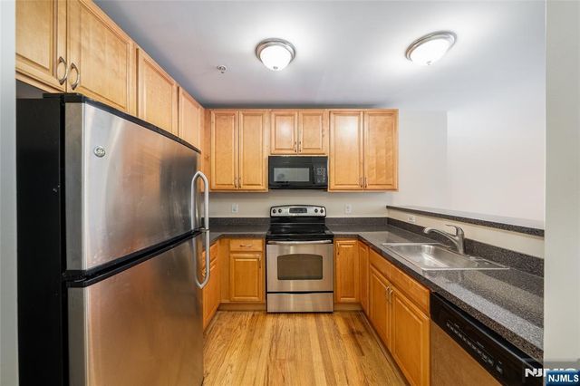 448 Palisade Avenue, Cliffside Park, NJ 07010