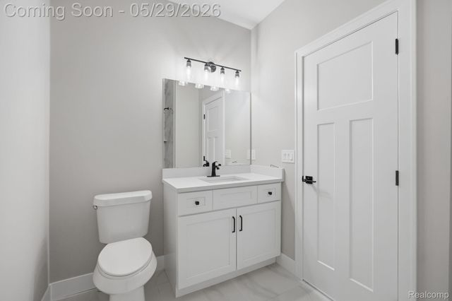 50976 Remar Farms Dr, Macomb Township, MI 48042