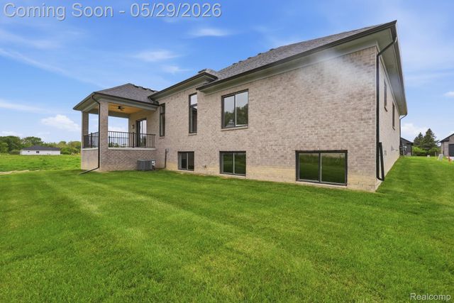 50976 Remar Farms Dr, Macomb Township, MI 48042