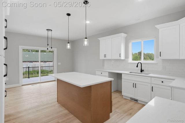 50976 Remar Farms Dr, Macomb Township, MI 48042