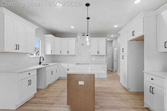 50976 Remar Farms Dr, Macomb Township, MI 48042
