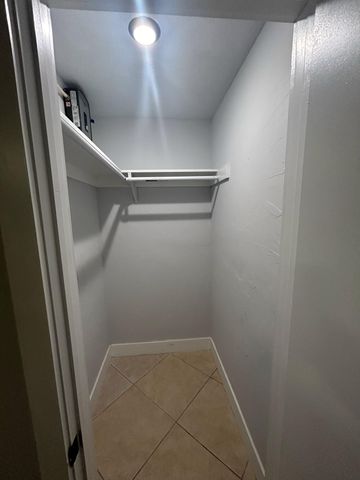 820 N Victoria Park Road 5, Fort Lauderdale, FL 33304