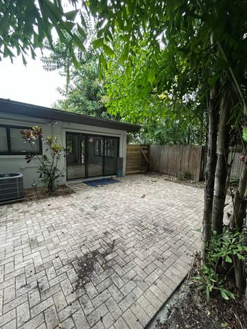 820 N Victoria Park Road 5, Fort Lauderdale, FL 33304