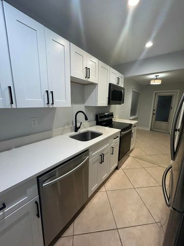 820 N Victoria Park Road 5, Fort Lauderdale, FL 33304