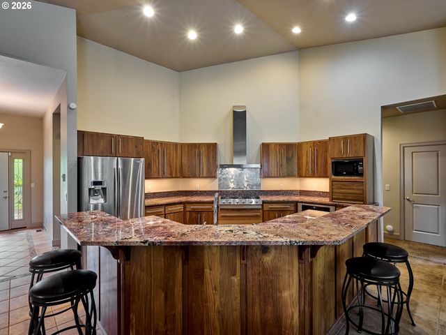 15729 BLUE HERON Way Ne, Silverton, OR 97381