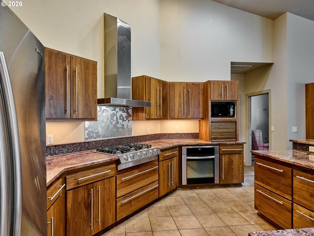 15729 BLUE HERON Way Ne, Silverton, OR 97381