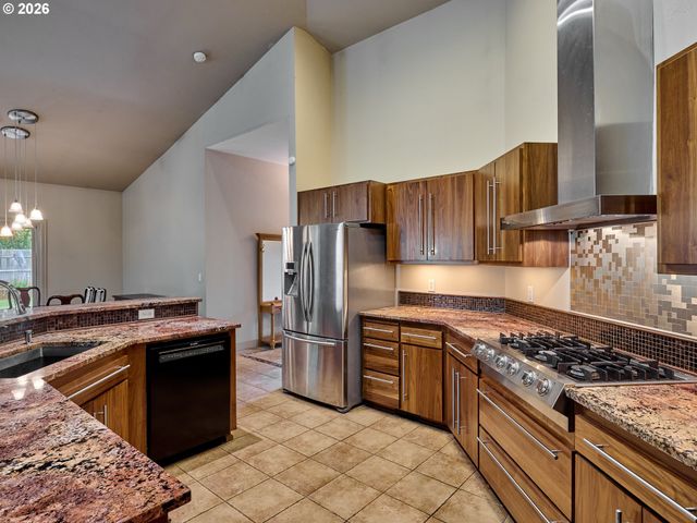 15729 BLUE HERON Way Ne, Silverton, OR 97381