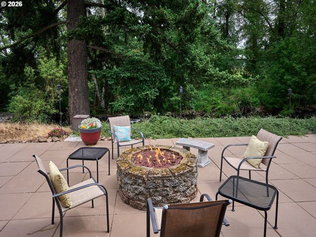 15729 BLUE HERON Way Ne, Silverton, OR 97381