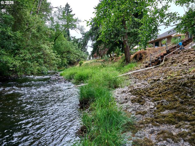 15729 BLUE HERON Way Ne, Silverton, OR 97381